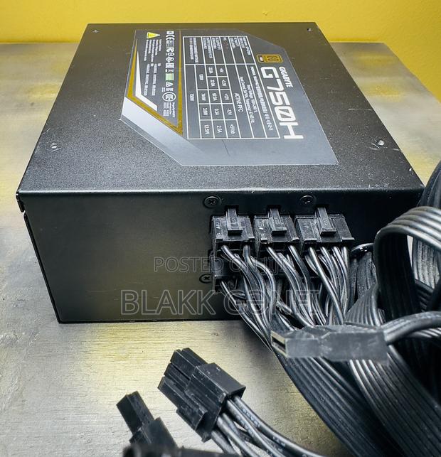 Gigabyte G750h 750w Gaming Modular 80+ Gold Power Supply · Photo 2