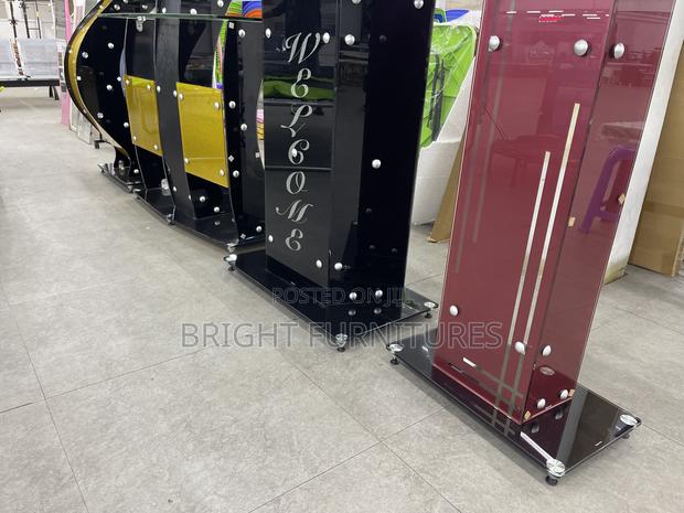 Quality Glass Pulpit Available in Different Sizes · Photo 3