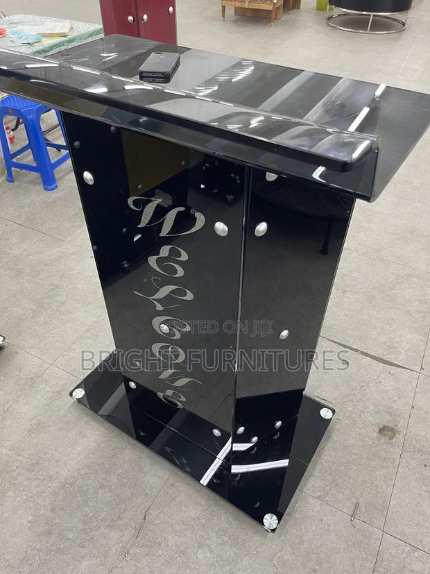 Glass Pulpit Available in Sizes for a Good Price · Photo 1