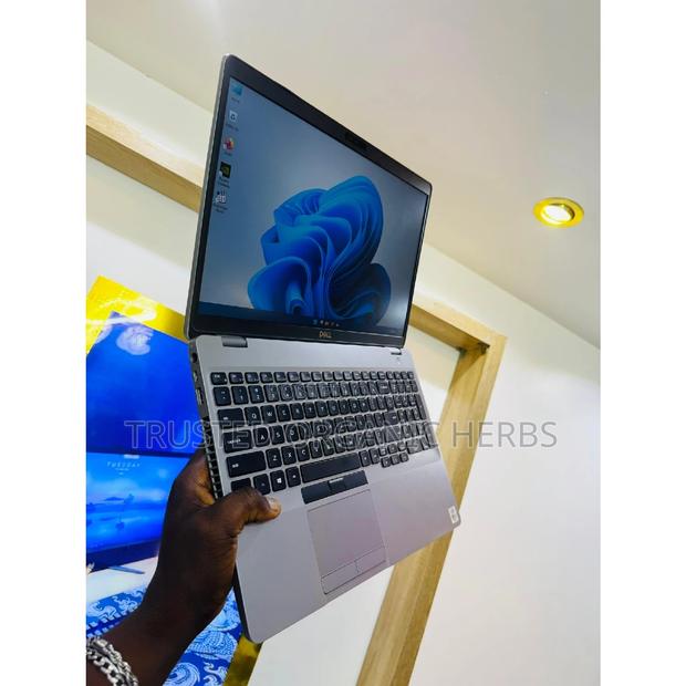 New Laptop Dell Latitude 5510 16GB Intel Core I5 SSD 256GB · Photo 3