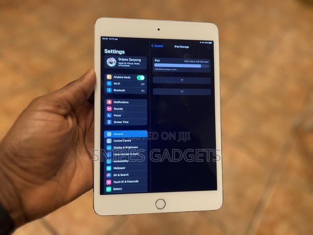 Apple iPad mini 4 128 GB Silver · Photo 5