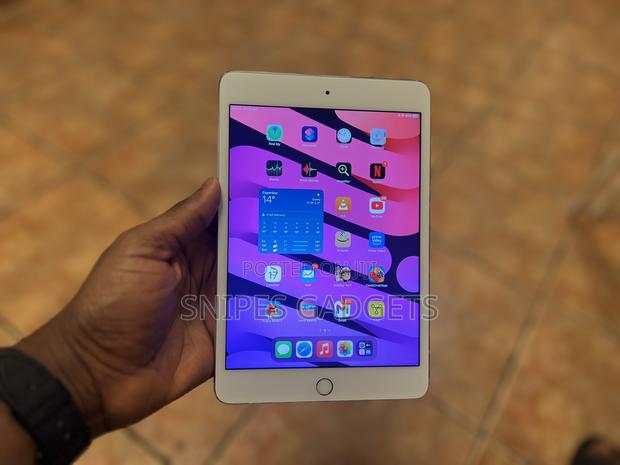Apple iPad mini 4 128 GB Silver · Photo 2