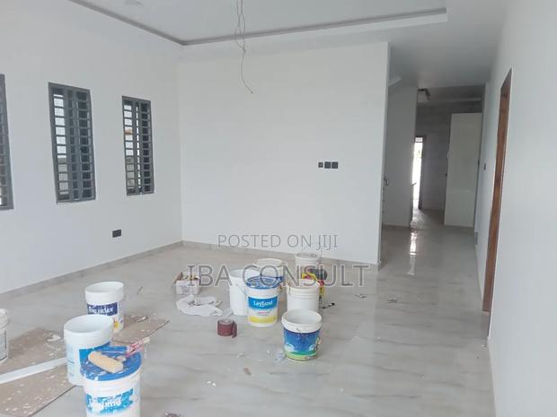 4 Bedrooms House for Sale at Pantang Oyarifa Road. · Photo 7
