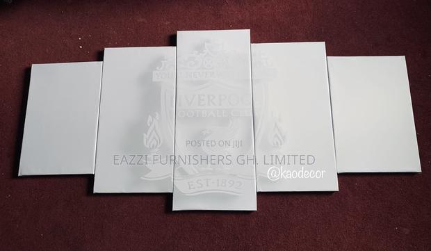 Liverpool Club Football All White Canvas Wall Arts 3d Frame · Photo 2