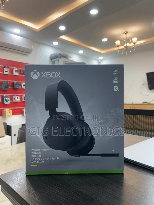 Xbox Wireless Gaming Headset – Over Ear Headphones · Photo 1