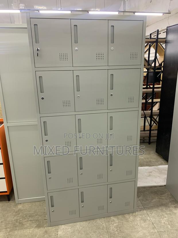15 Door Lockers Cabinet for Office and School · Photo 1
