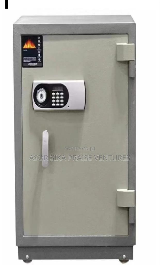 Money Safe · Photo 1
