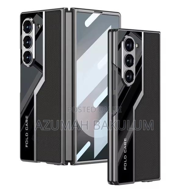 Galaxy Z Fold 6 Electroplated Plain Leather Case · Photo 3