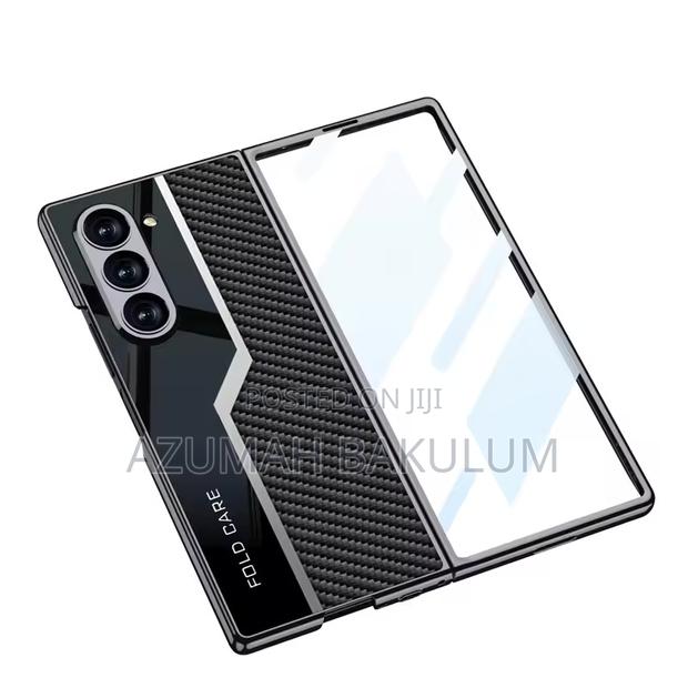 Galaxy Z Fold 6 Electroplated Plain Leather Case · Photo 5