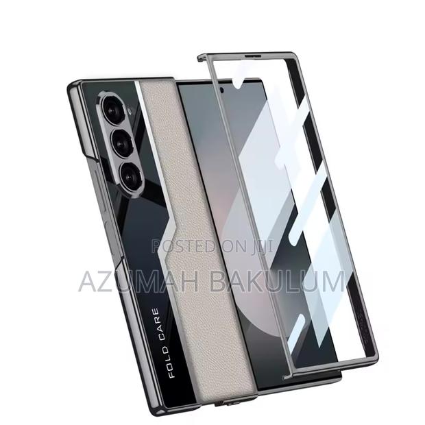 Galaxy Z Fold 6 Electroplated Plain Leather Case · Photo 7