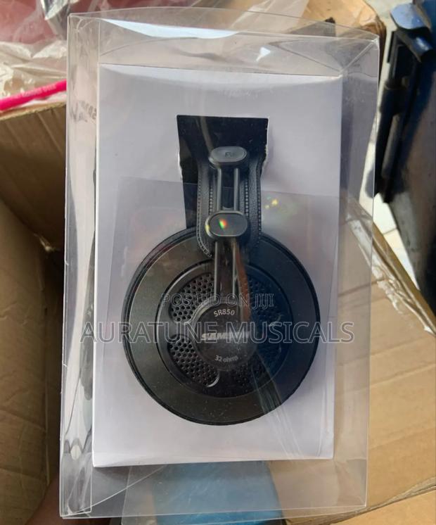 Samson Sr850 Studio Reference Headphones · Photo 2
