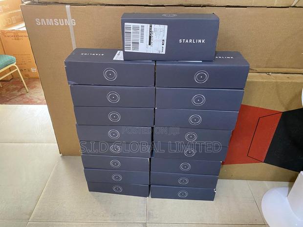 Starlink Gen3 Router Lightning-Fast Internet Anywhere · Photo 1