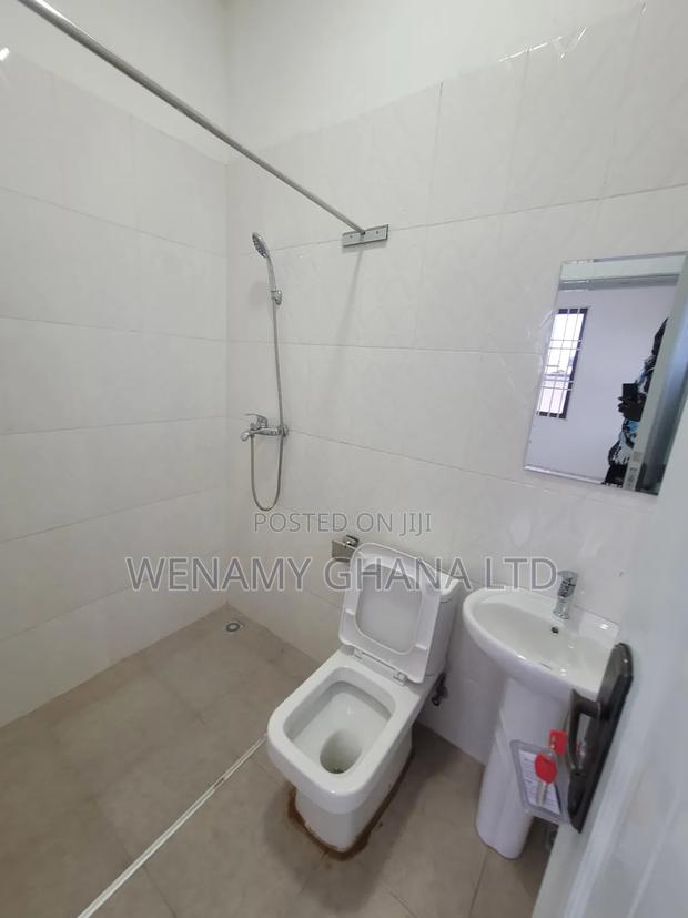 2bdrm Apartment in Communiy 25, Tema Metropolitan for rent · Photo 4