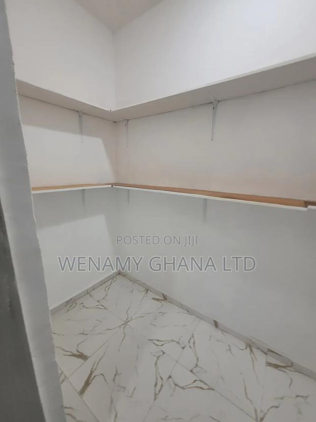 2bdrm Apartment in Communiy 25, Tema Metropolitan for rent · Photo 5
