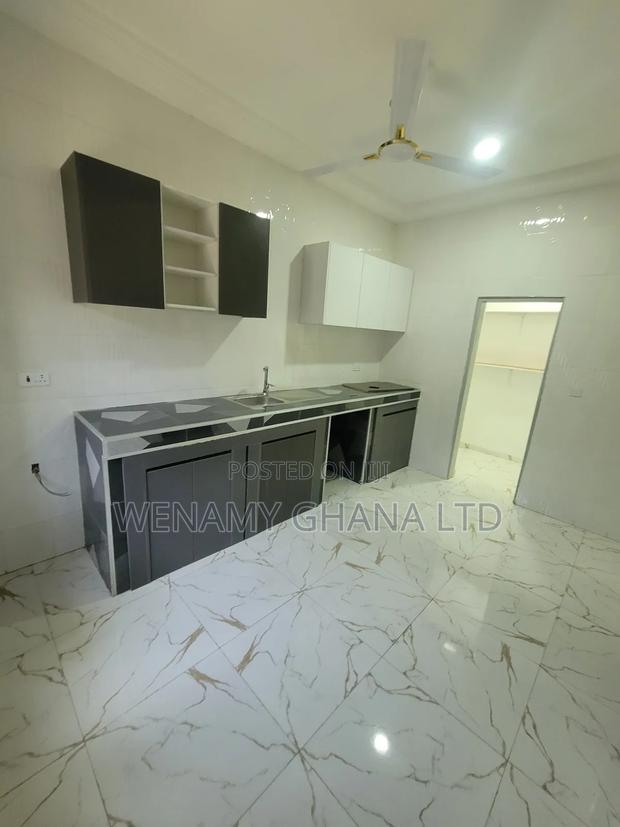 2bdrm Apartment in Communiy 25, Tema Metropolitan for rent · Photo 6