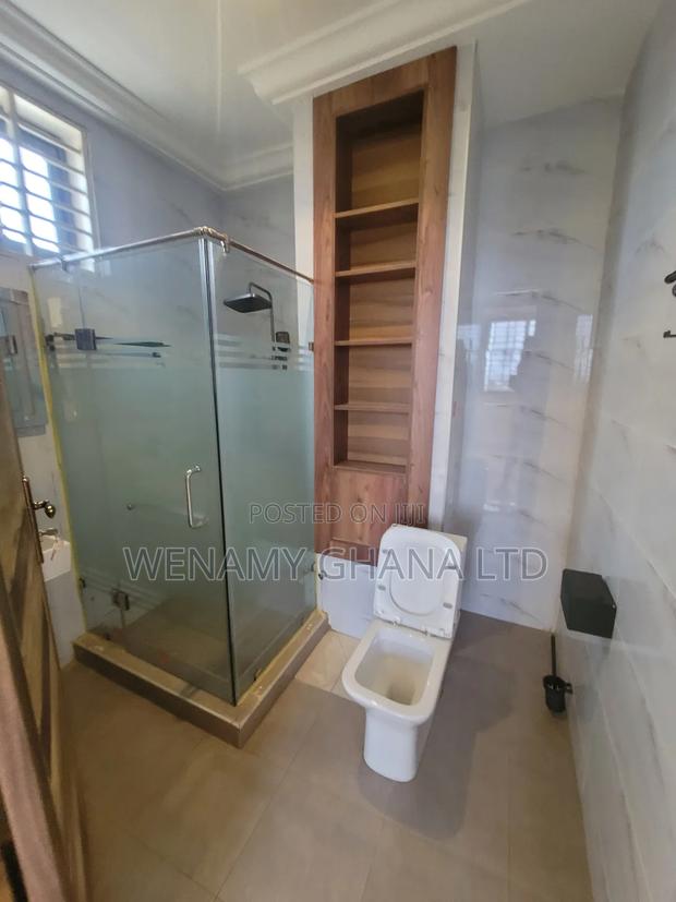 2bdrm Apartment in Cimmunity 25, Tema Metropolitan for rent · Photo 4