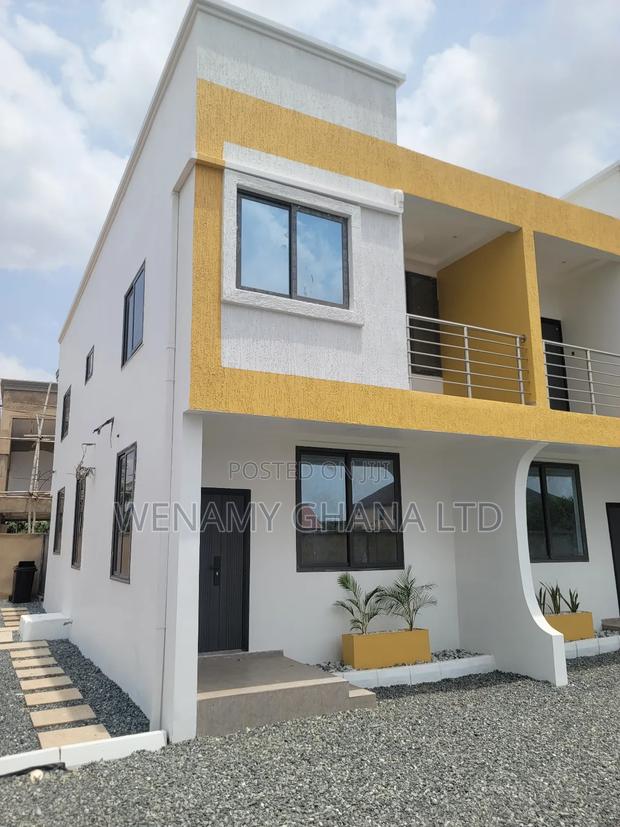 2bdrm Townhouse/Terrace in Community 25, Tema Metropolitan for sale · Photo 1