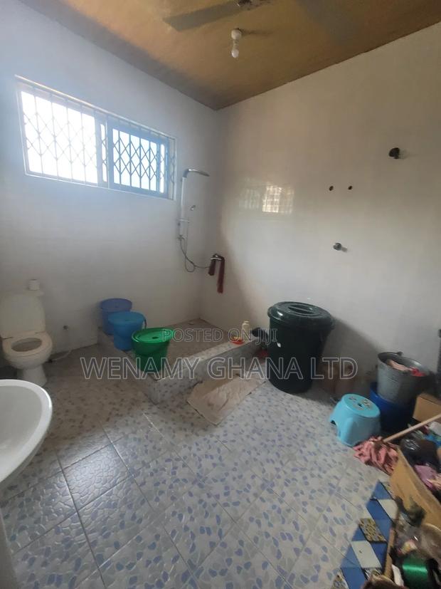 4bdrm House in Afienya, Tema Metropolitan for sale · Photo 7