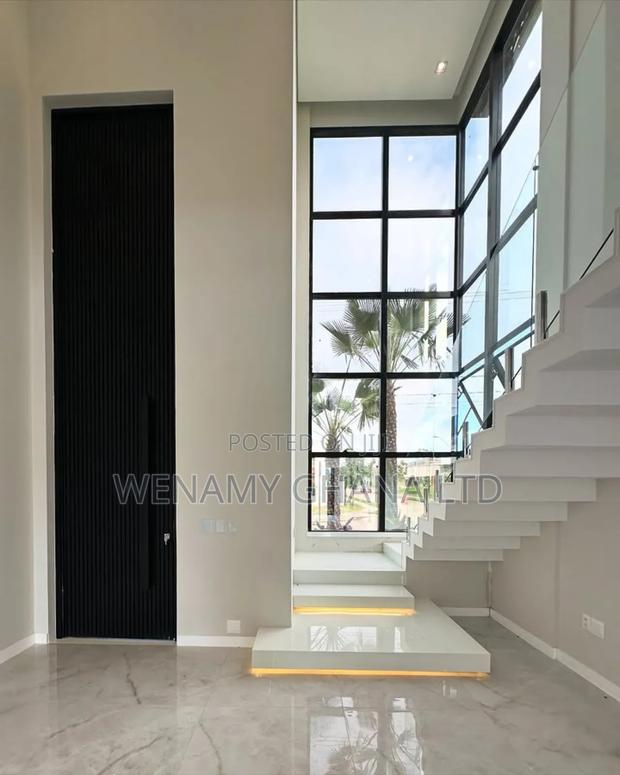 3bdrm Duplex in Accra for sale · Photo 4