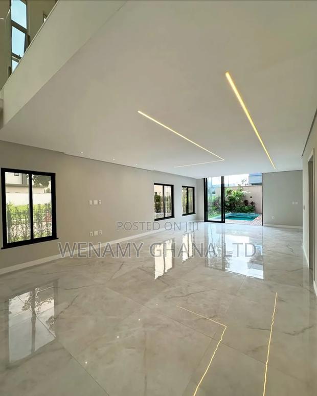 3bdrm Duplex in Accra for sale · Photo 5