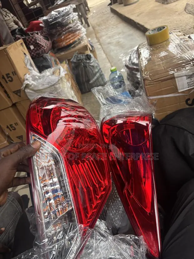 Hyundai Accent 2012 2013 2014 Taillight New Pair · Photo 1
