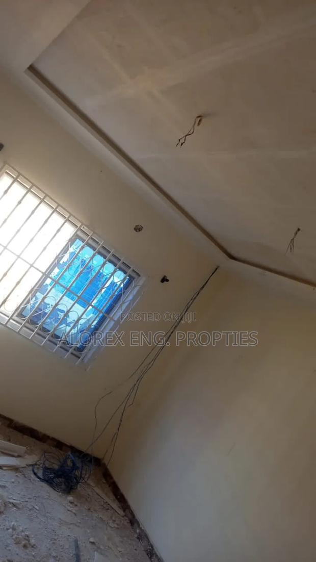 4bdrm House in Self Compound, Oyarifa for rent · Photo 7