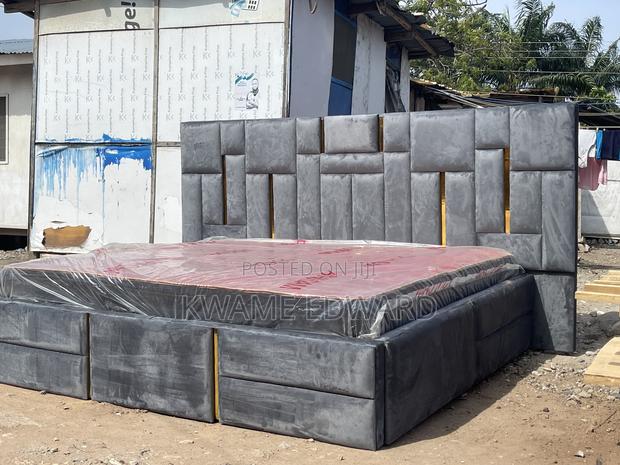 King Size Bed With Mattress · Photo 1