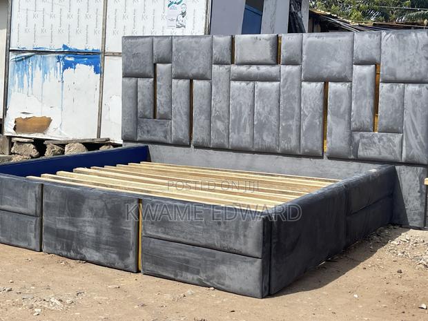 King Size Bed · Photo 1