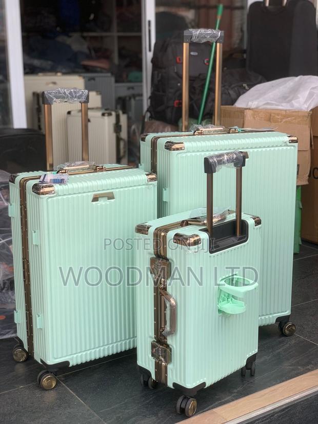 Zipless Luxurious 3set Suitcase · Photo 1