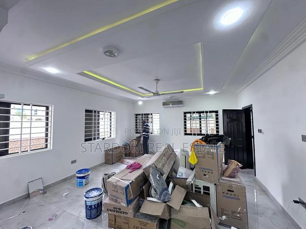 3bdrm Duplex in Adjiriganor for rent · Photo 3