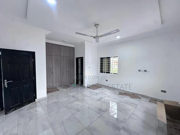 3bdrm Duplex in Adjiriganor for rent · Photo 6
