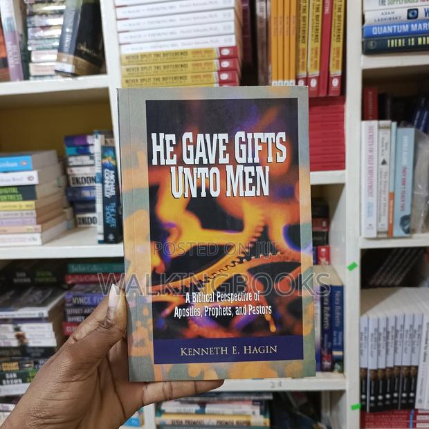 Hello Gave Gifts Unto Men · Photo 1