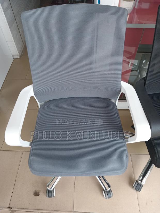 Task Seating · Photo 1