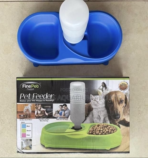 Pet Feeder 2 in 1 Bowl With Bottle · Photo 1