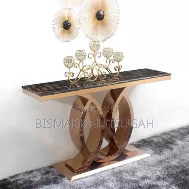 Marble Console Table for Sale · Photo 7