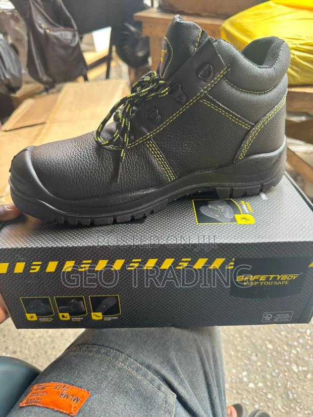Safety Boot (Safety Boy) · Photo 1