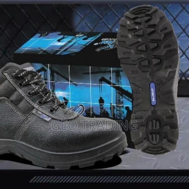 Safety Boot (Vaultex) · Photo 2