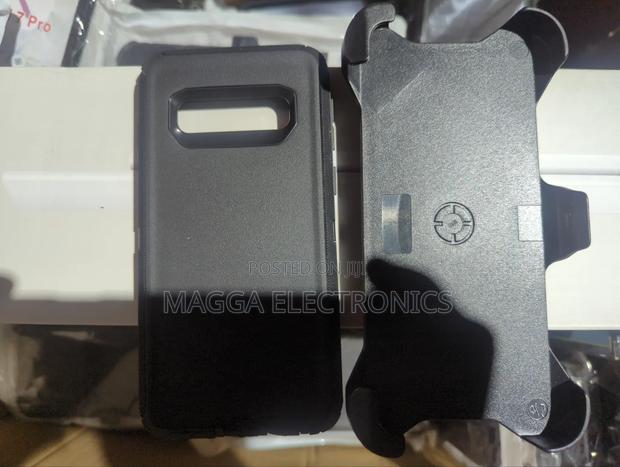 Samsung S10 Rugged Armored Case (Otterbox Case) · Photo 3