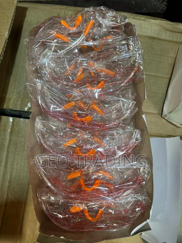 Safety Goggles · Photo 3