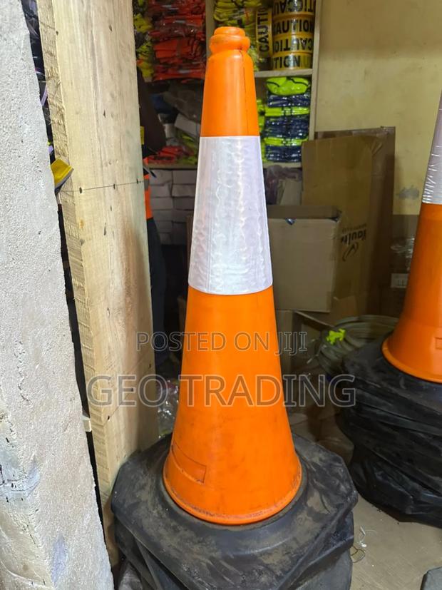 Traffic Reflective Cone · Photo 3