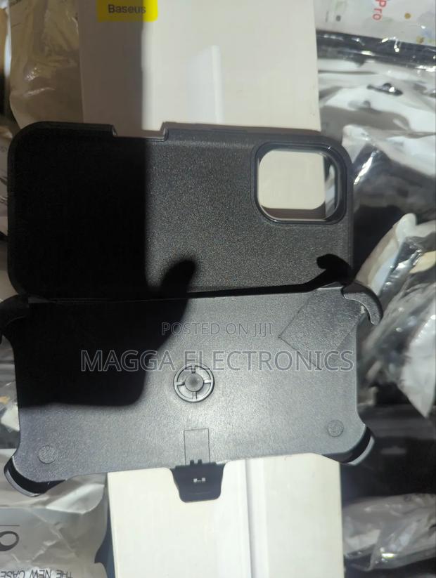 iPhone 16 Armored Rugged Case · Photo 3