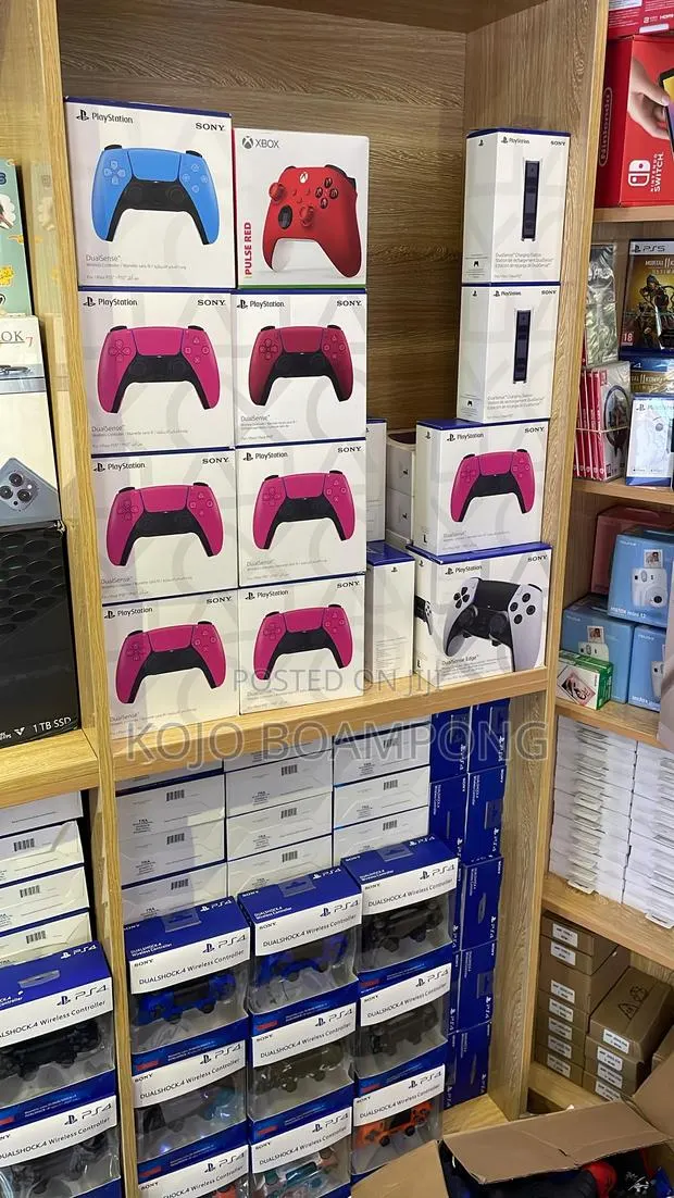 Ps5 Brand New Controllers · Photo 1