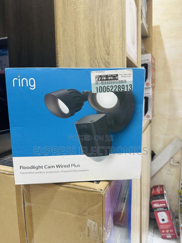 Clear Pictures Ring Floodlight Cam Wired Plus · Photo 1
