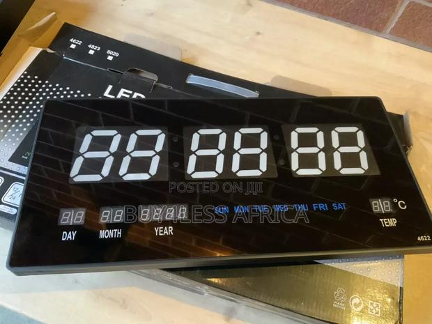 Led Number Digital Clock · Photo 3