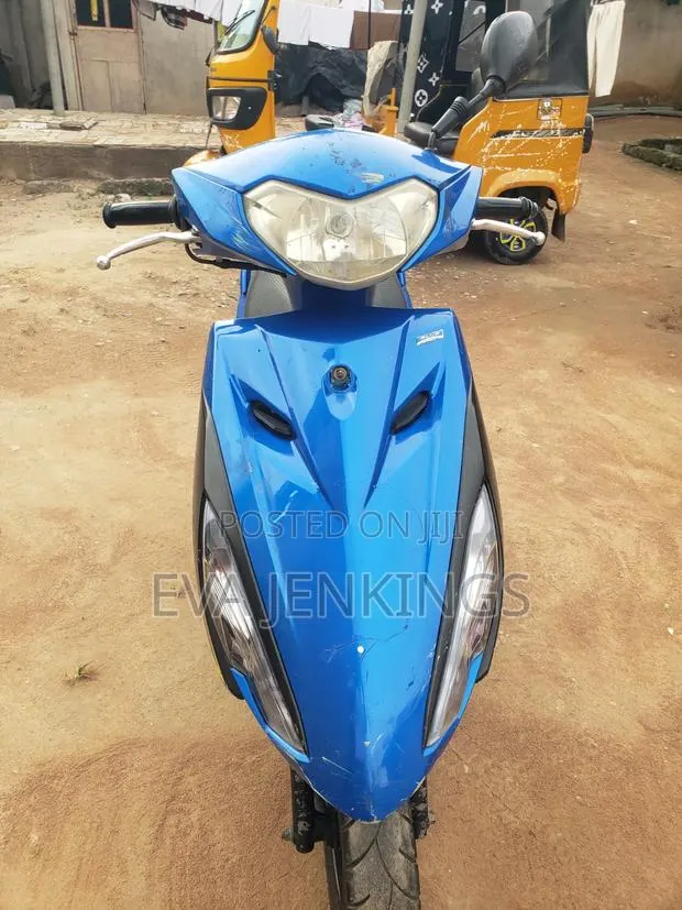 Yamaha 2022 Blue · Photo 1
