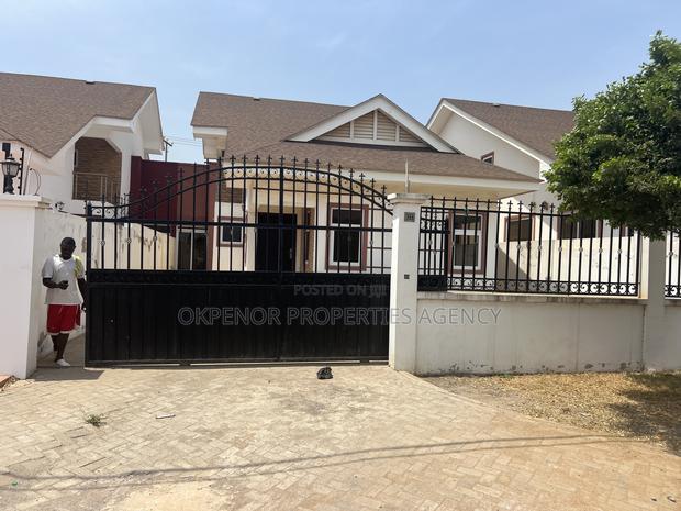 5bdrm House in Myron Estate, Tema Metropolitan for sale · Photo 1