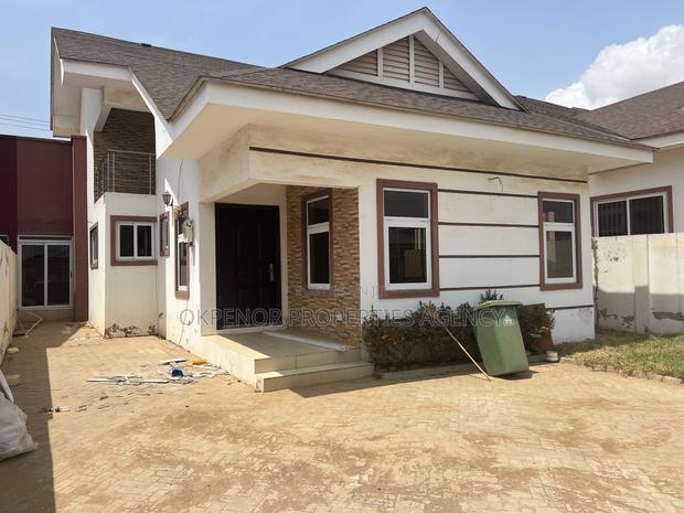 5bdrm House in Myron Estate, Tema Metropolitan for sale · Photo 2