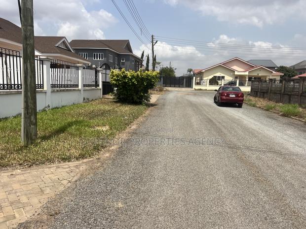 5bdrm House in Myron Estate, Tema Metropolitan for sale · Photo 3