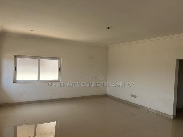 5bdrm House in Myron Estate, Tema Metropolitan for sale · Photo 7