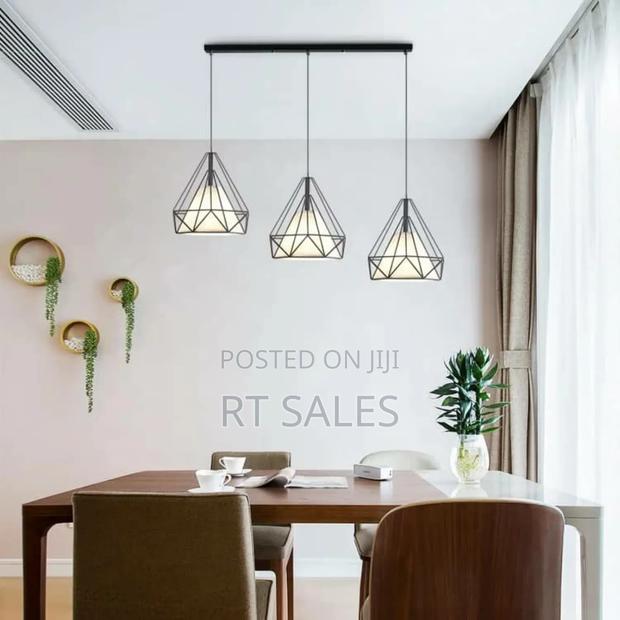 Long and Round Base Pendant Light. · Photo 3